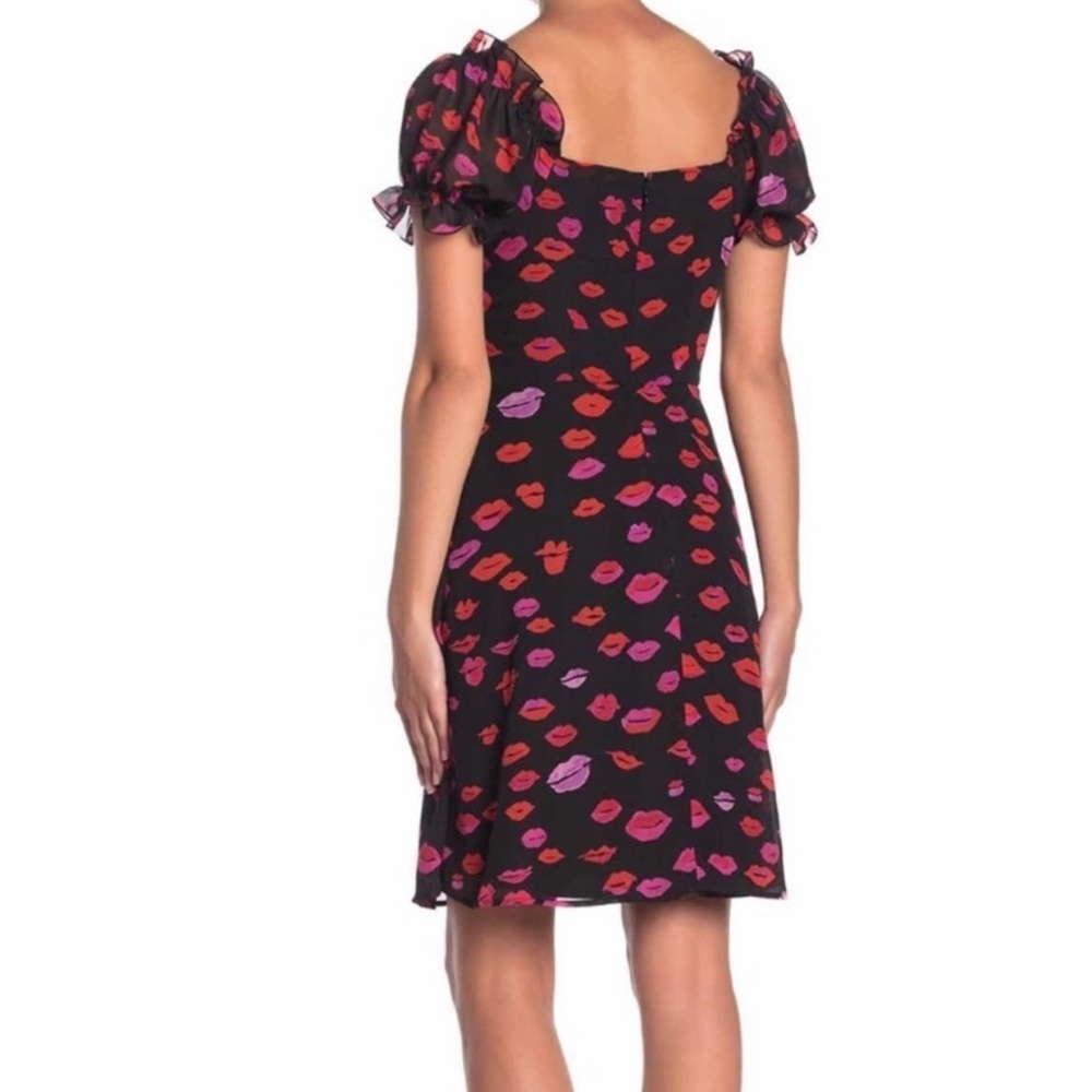 BETSEY JOHNSON 8 Y2K Valentine’s Day Kiss Lipstick Lace Up Sheer Puff Sleeves 💋 - Picture 2 of 14